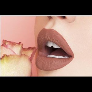 Melt cosmetics On the Go